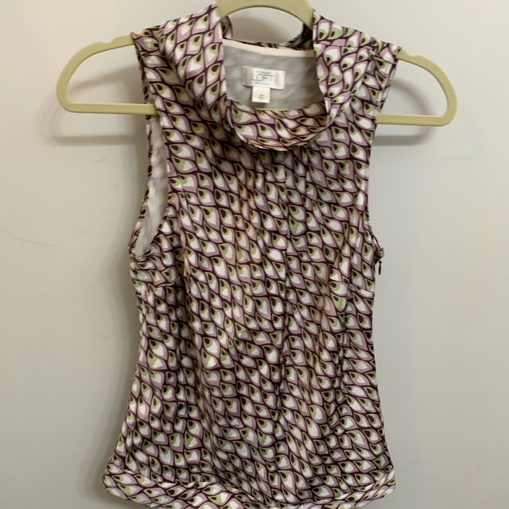Cute Loft Top - Size 10P